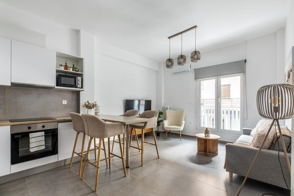 Apartment Selesta - Stylish 2 Bedroom In Athens